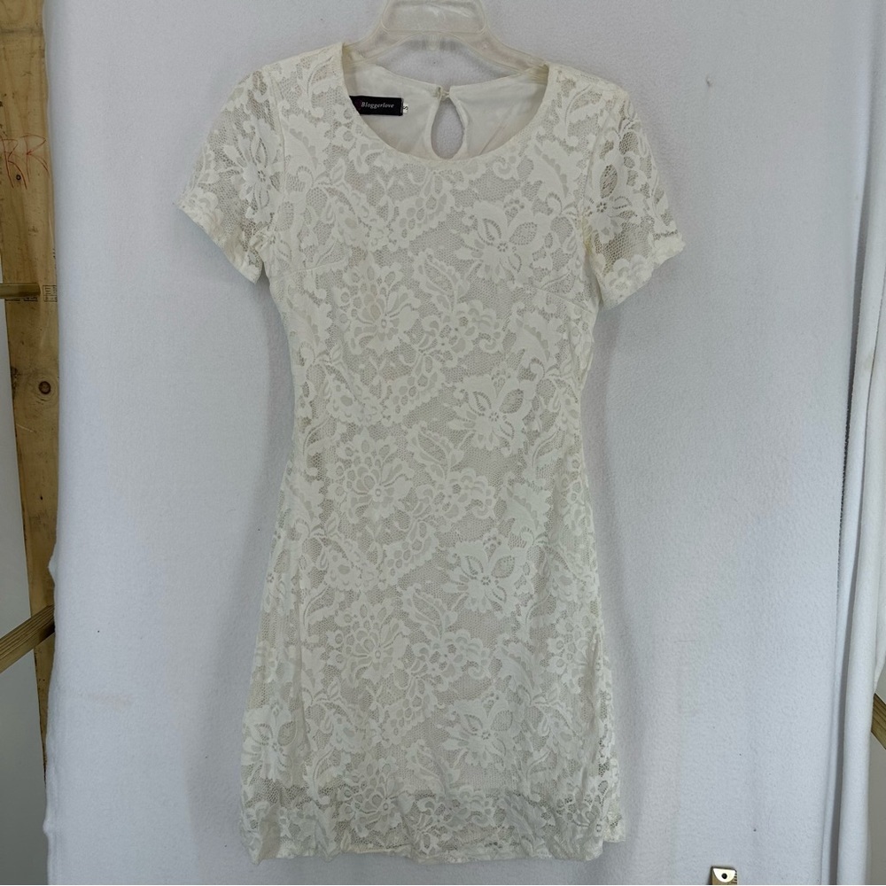 Biggerlove Lace Short Sleeve Mini Dress Womens‎ Small White